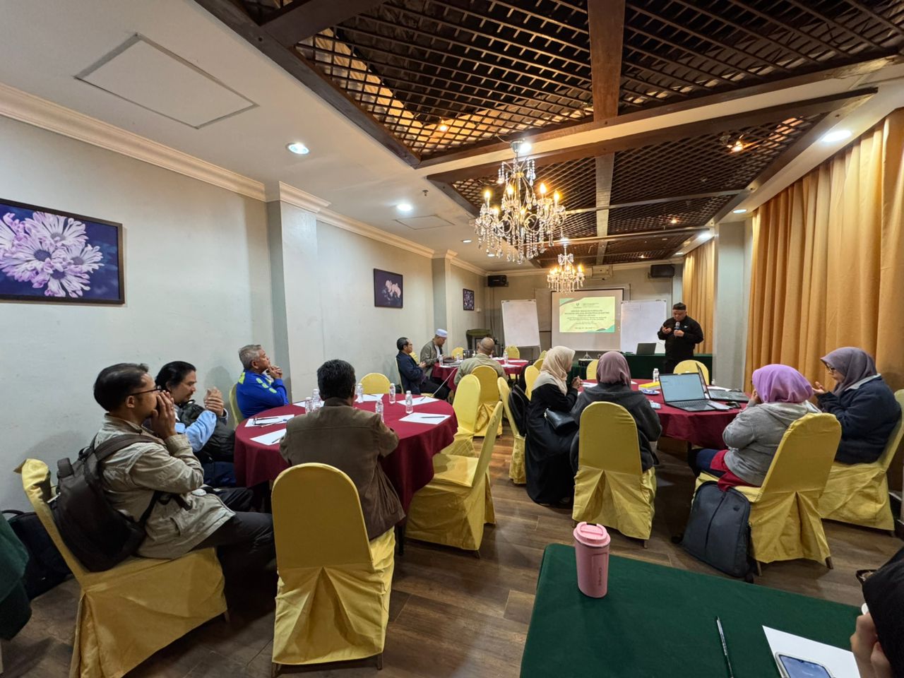 Bengkel Semakan Kurikulum FTKEE bagi Program Sarjana Kejuruteraan Elektrik (Tenaga Lestari) 